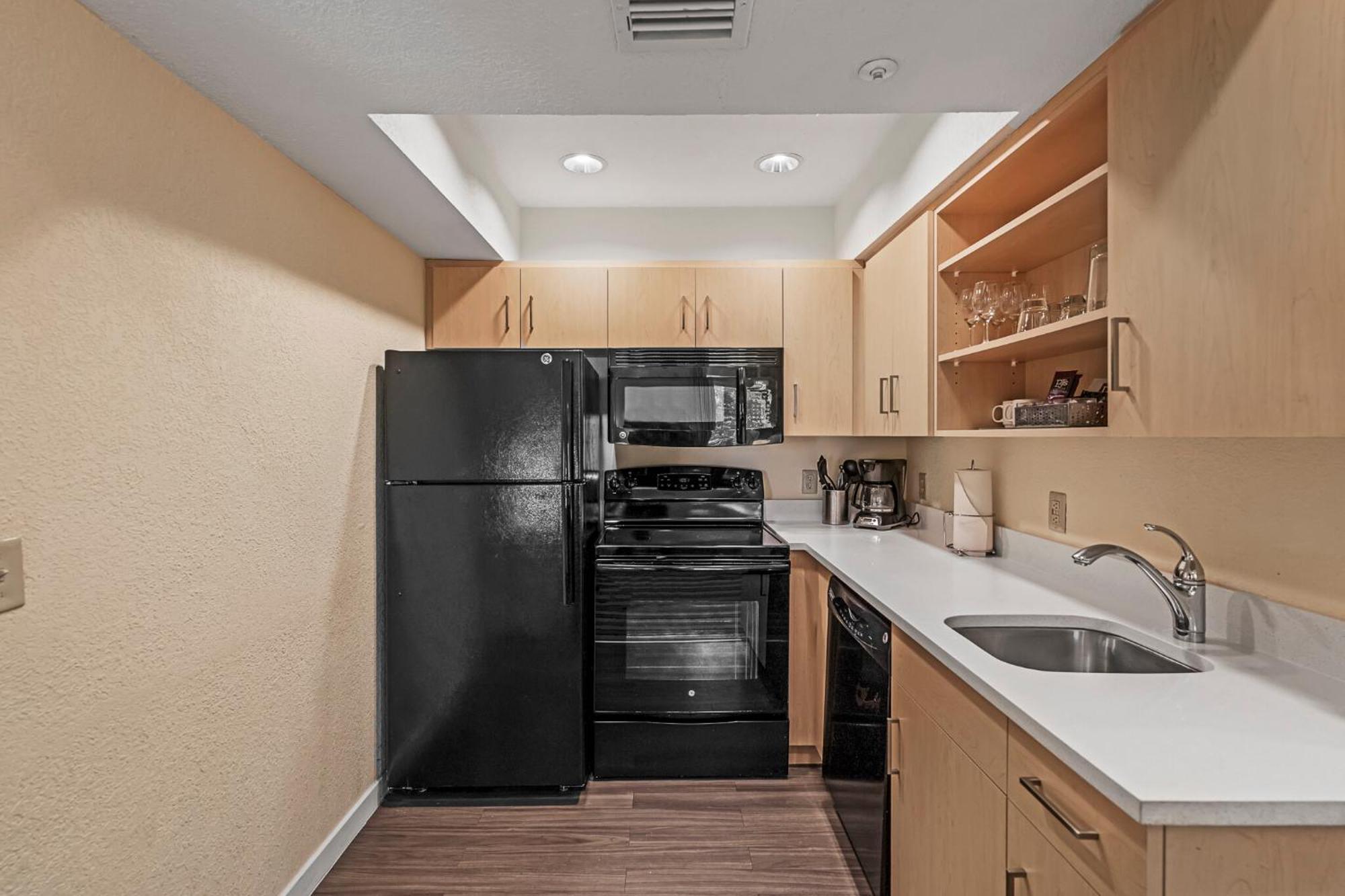 Avia Residences On Lincoln - Extended 3*