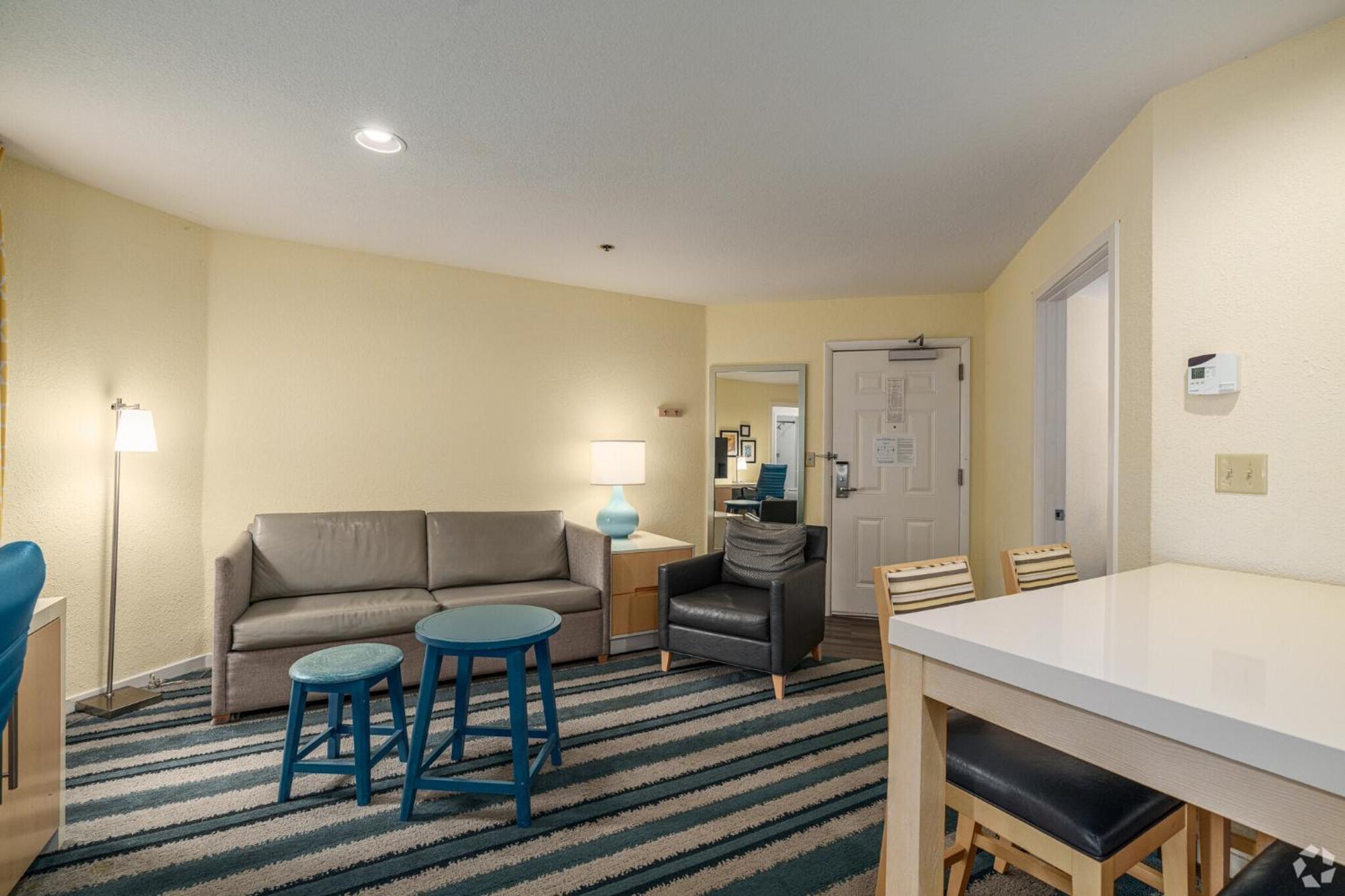 Avia Residences On Lincoln - Extended 3*