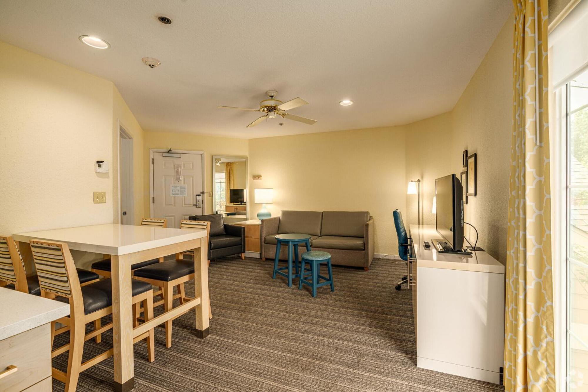 Hotel Avia Residences On Lincoln - Extended 3*