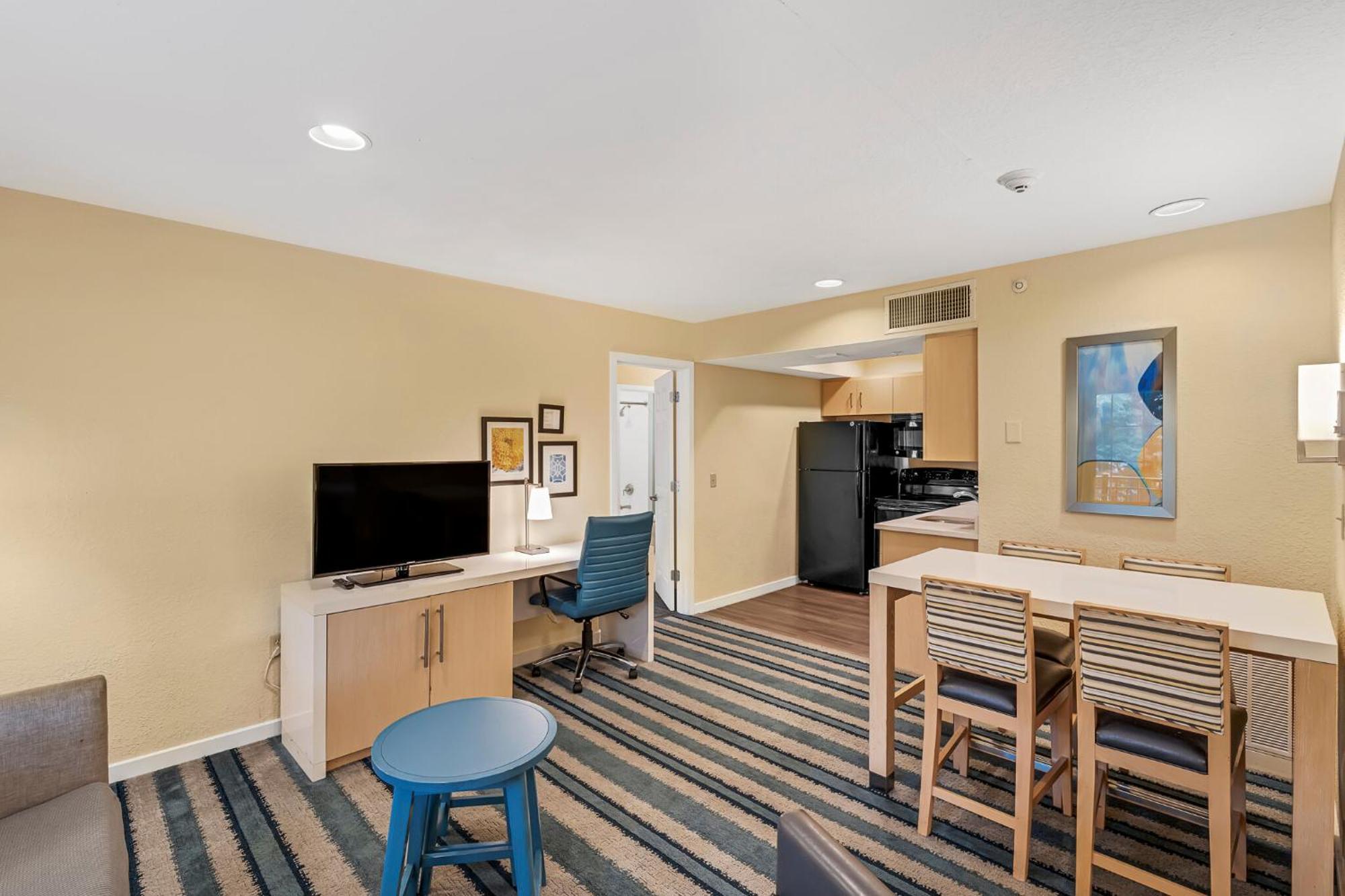 Avia Residences On Lincoln - Extended 3* Malvern